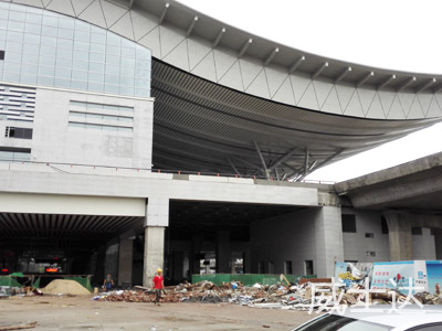 長(zhǎng)沙高鐵南站東廣場(chǎng)1