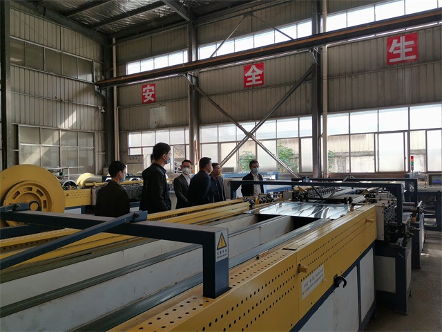 領(lǐng)導(dǎo)視察 (12)