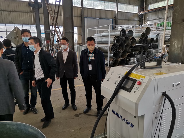 領(lǐng)導(dǎo)視察 (19)