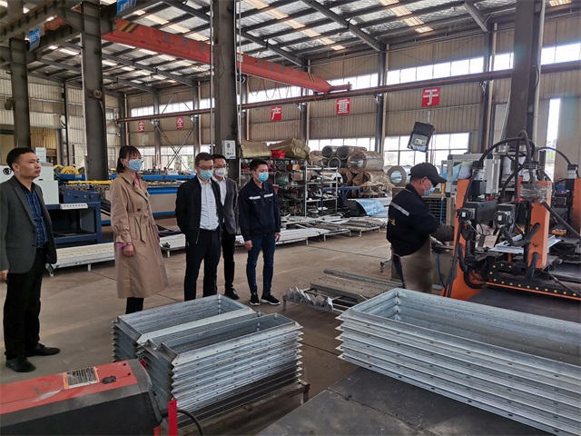 領(lǐng)導(dǎo)視察 (22)