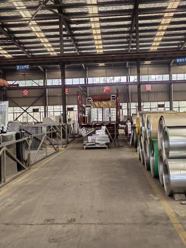 湖南風(fēng)管,長(zhǎng)沙風(fēng)管,長(zhǎng)沙風(fēng)管加工,長(zhǎng)沙鍍鋅風(fēng)管,長(zhǎng)沙不銹鋼風(fēng)管