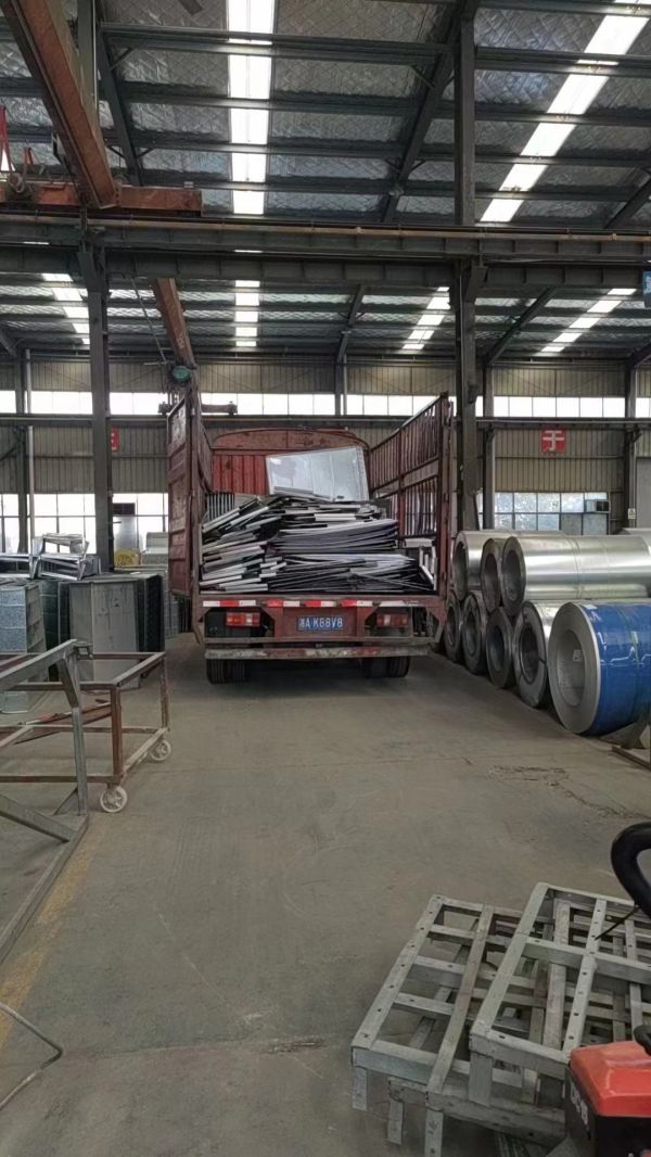 湖南風(fēng)管,長(zhǎng)沙風(fēng)管,長(zhǎng)沙風(fēng)管加工,長(zhǎng)沙鍍鋅風(fēng)管,長(zhǎng)沙不銹鋼風(fēng)管